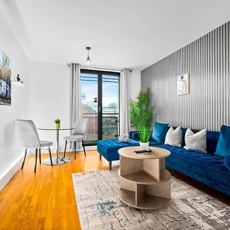 Chic Centre - China Town - Balcony - Parking - Wifi - Netflix - 43a Apartment Birmingham